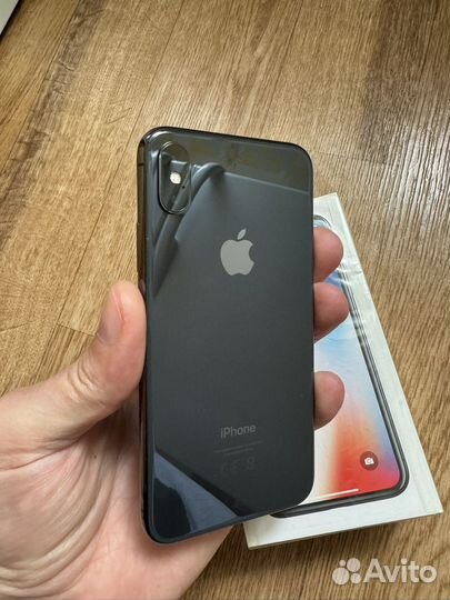 iPhone X, 256 ГБ