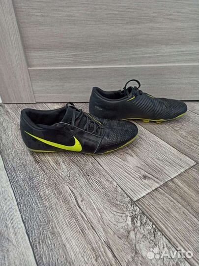 Бутсы Nike Phantom Venom