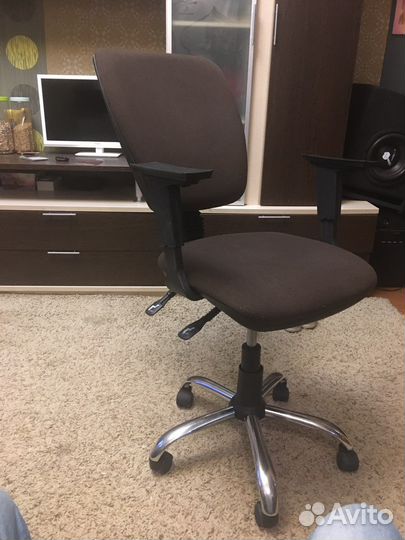 Компьютерное кресло