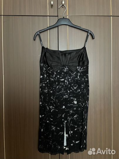 Торжественно-нарядный женский костюм 40 размера