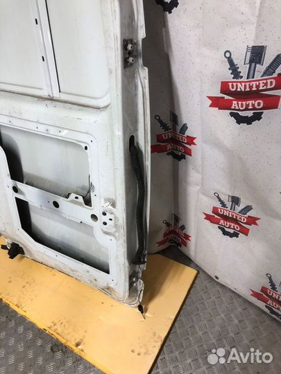 Дверь багажника задняя левая Renault Master