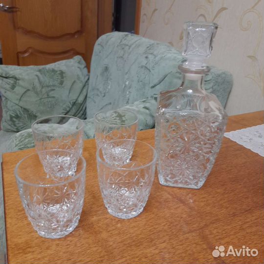 Штоф и стаканы