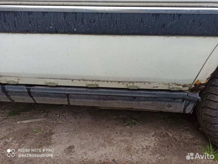 Задняя левая дверь Audi 80B4 90B3