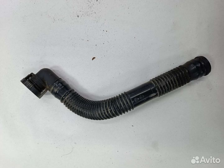 Патрубок воздушного фильтра VW Tiguan 2.0