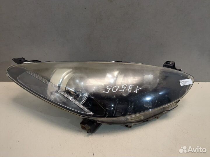 Фара (передняя) Mazda 2, 2010