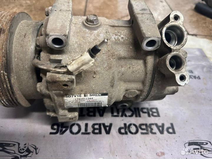 Компрессор кондиционера Nissan Almera G15 K4MB497