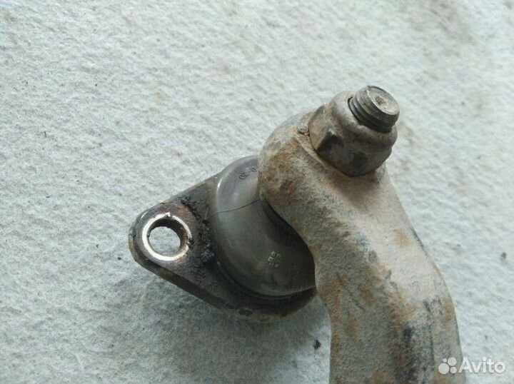 Рычаг подвески нижний передний левый LADA Priora