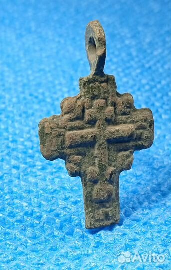 Маленький старинный крестик. L10