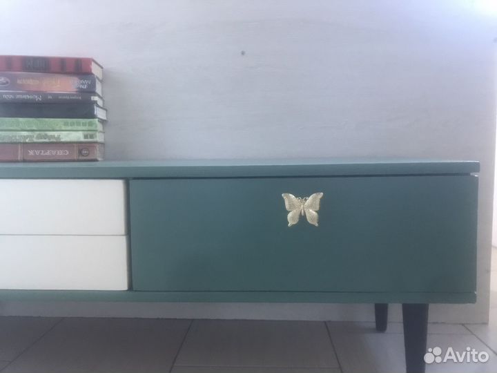 Тумба хайборд ретро редизайн