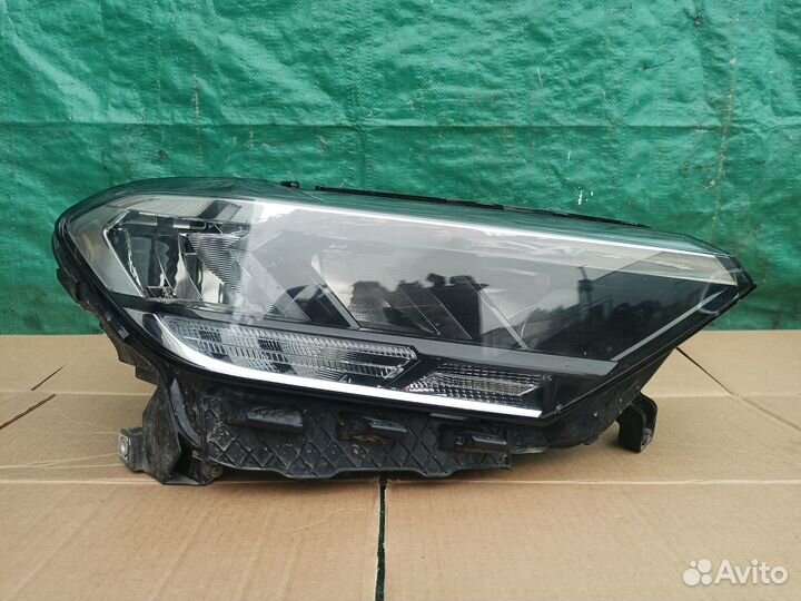 Фара правая с дефектом корпуса Vw Polo 2020+