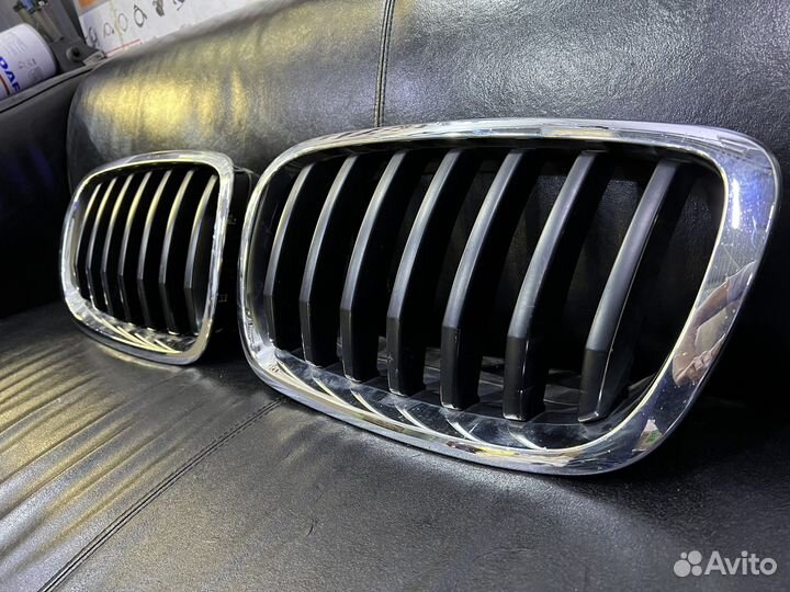 Решетка радиатора BMW X5 X6 E70 E71 рест