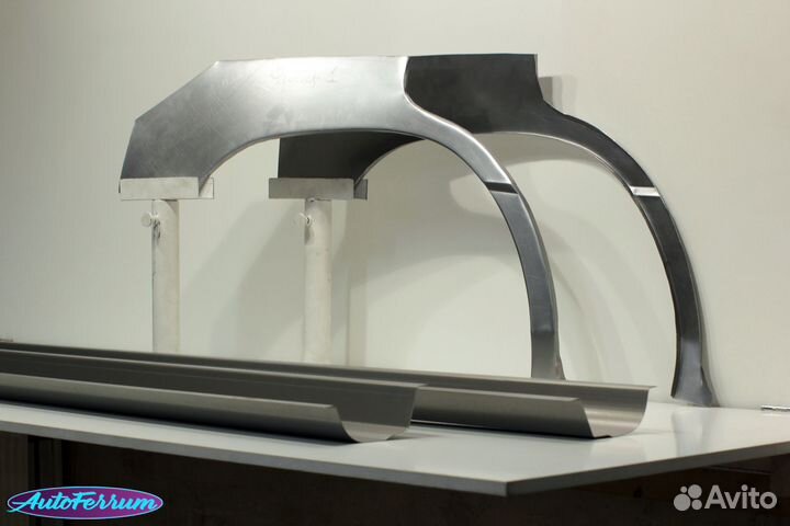 Subaru Forester 1 SF кузовные пороги и задние арки