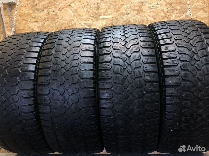 Yokohama Ice Guard F700Z 285/65 R17