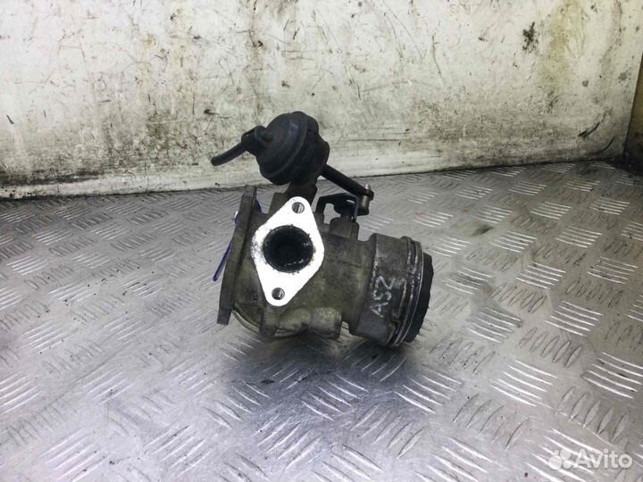 Клапан EGR Фольксваген Бора 038131501AT; 038131501