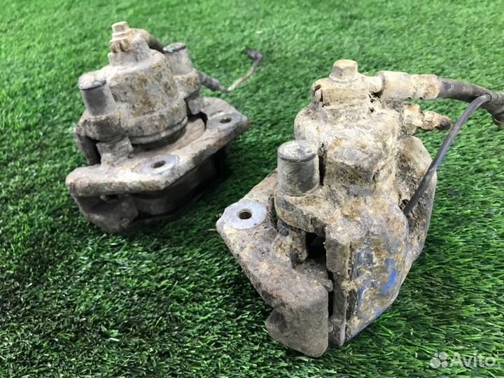 Суппорт тормозной задний Bmw X5 E53 M57D30 2004