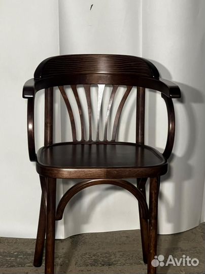 Стулья из дерева