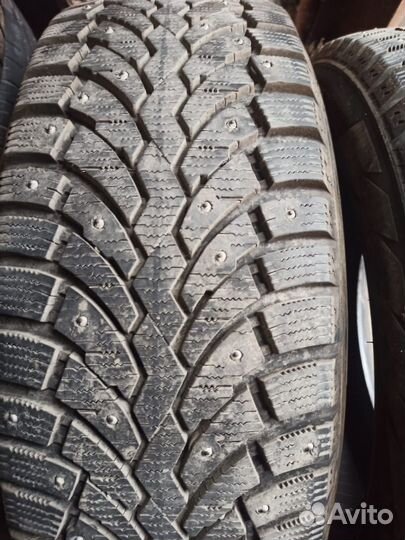 Formula Ice 215/60 R16 82B
