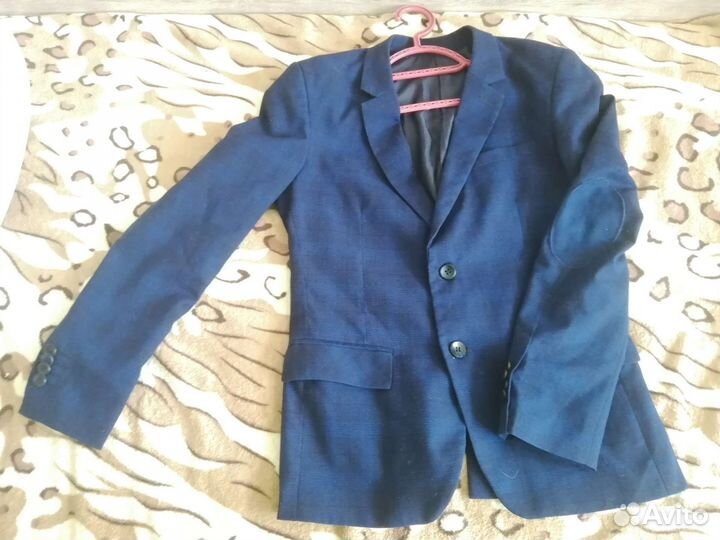 Костюм школьный