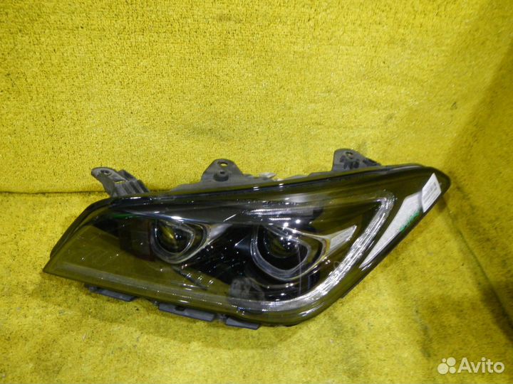 Фара левая Genesis G80