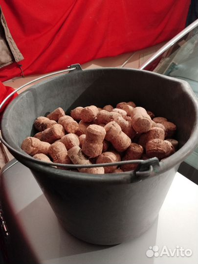 Пробки от шампанского и вина