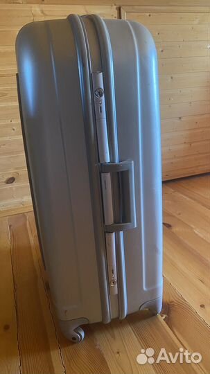 Чемодан на колесах samsonite бу