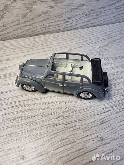 Москвич 400 1/43 модель моделька