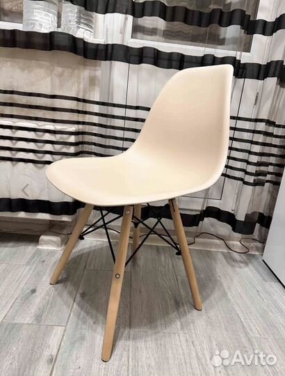 Стулья DSW Eames