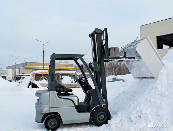 Самоопрокидывающий ковш на вилочный погрузчик