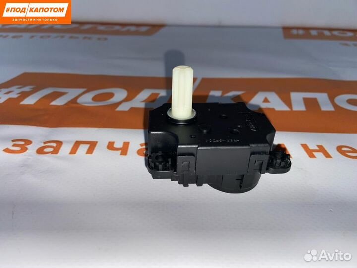 Моторчик заслонки печки Mitsubishi Outlander