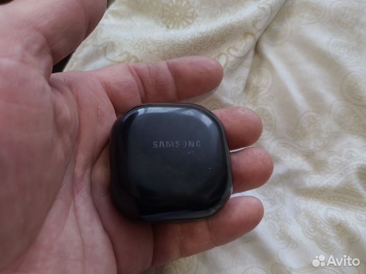 Samsung galaxy buds live кейс плюс левый наушник