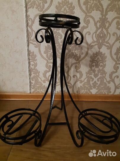 Подставка для цветов напольная металлическая