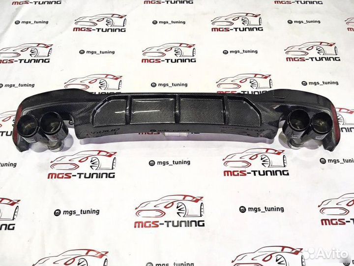 Диффузор BMW G30 M5 карбон + Aсrapovic black