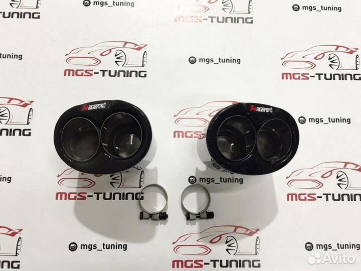 Насадки Akrapovic в диффузор Audi RS