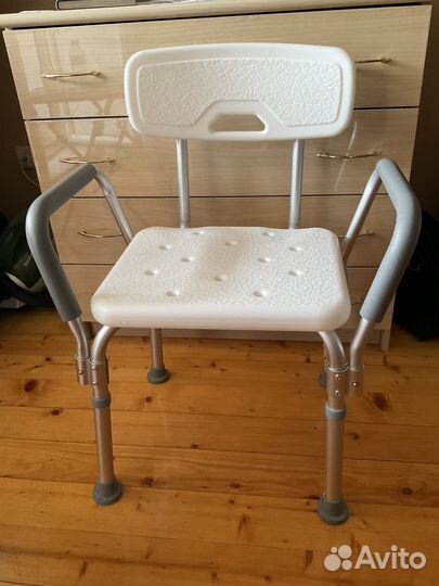 Стульчик для купания в ванной