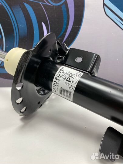 Амортизатор передний правый Land Rover LR031667