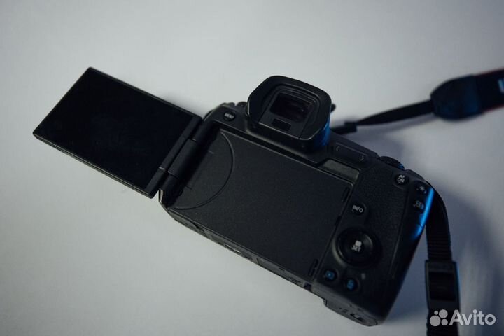 Зеркальный фотоаппарат canon eos r