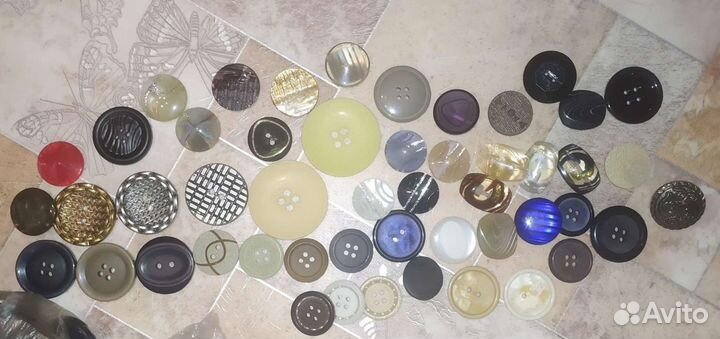 Пуговицы, заклепки