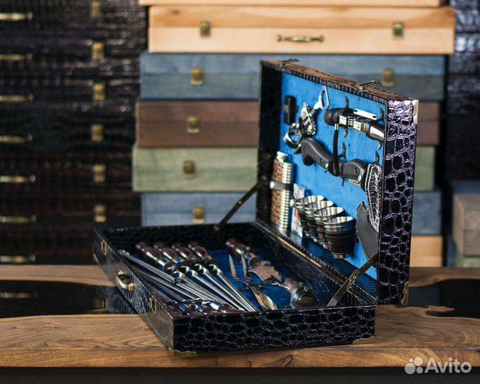 Набор посуды и шампуров для пикника