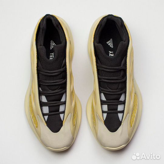 Adidas Yeezy 700 v3 Safflower