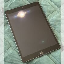 iPad 7 128 gb идеаьный с чехлом