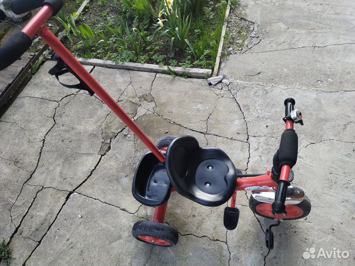 Детский велосипед с родительской ручкой