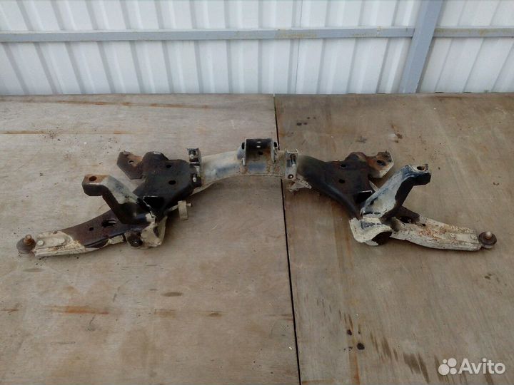 Подрамник Kia Spectra