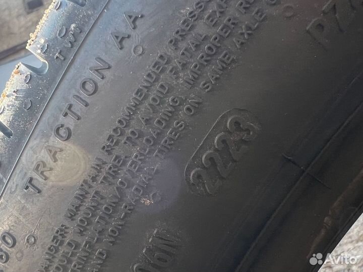 Pirelli P Zero PZ4 275/40 R22 и 315/35 R22