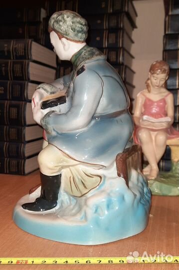 Статуэтка Василий Теркин, фарфор, высота 26 см