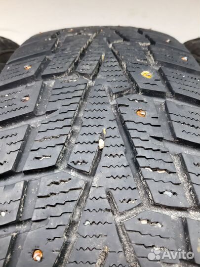 Roadstone Winguard Spike 215/65 R16