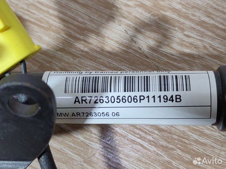 Пиропатрон правый Bmw 5 F10 N63B44 2011