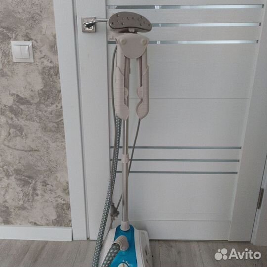 Отпариватель для одежды вертикальный