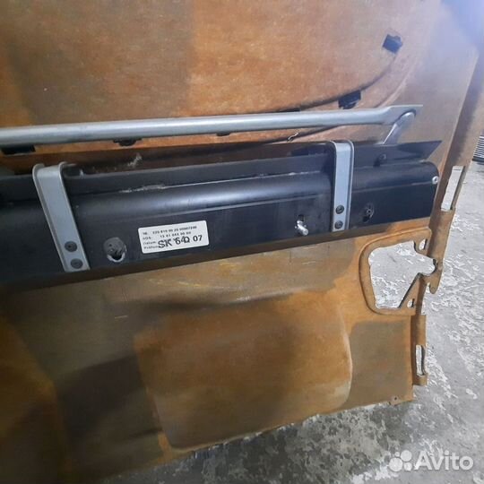 Мерседес 220 кожа полка задняя салона