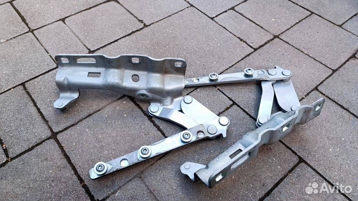 Петля капота Mercedes-Benz C-Класс A2038800328