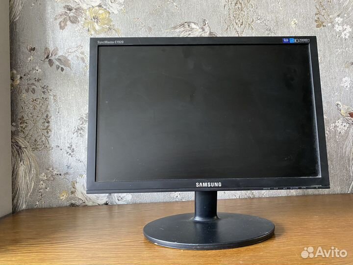 Монитор Samsung